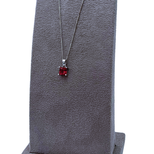 RED STONE PENDANT CHAIN